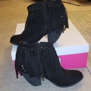 Fringe spike ankle boots 8½